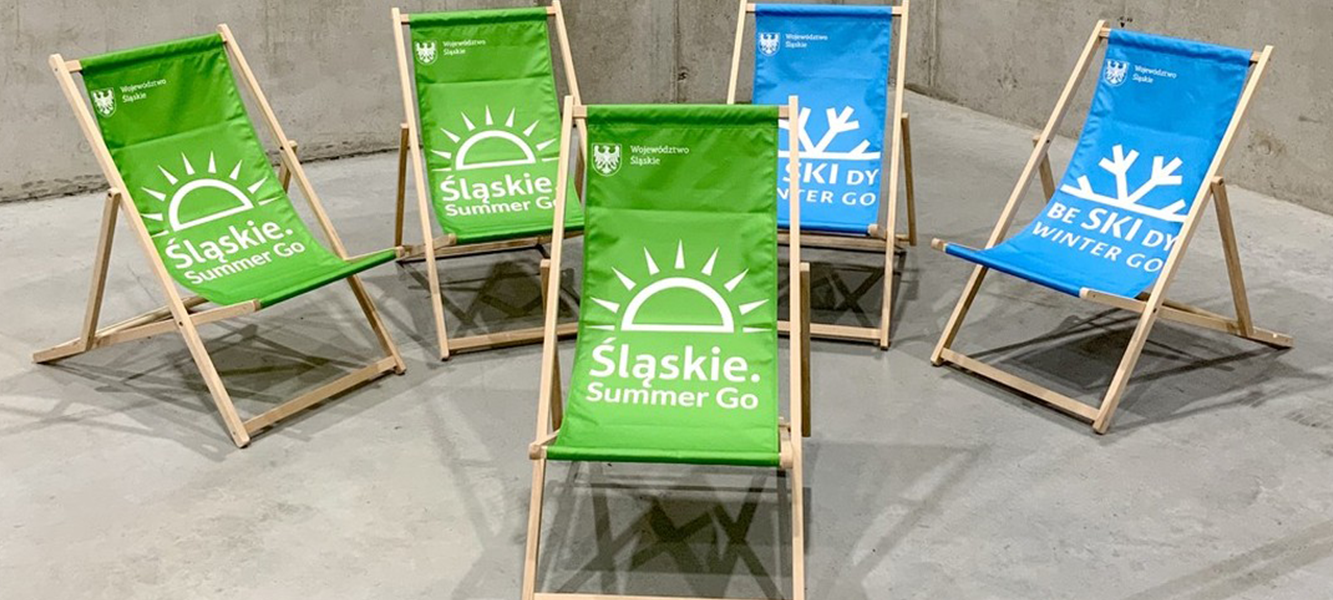 Chaise longue avec logo événement Suisse